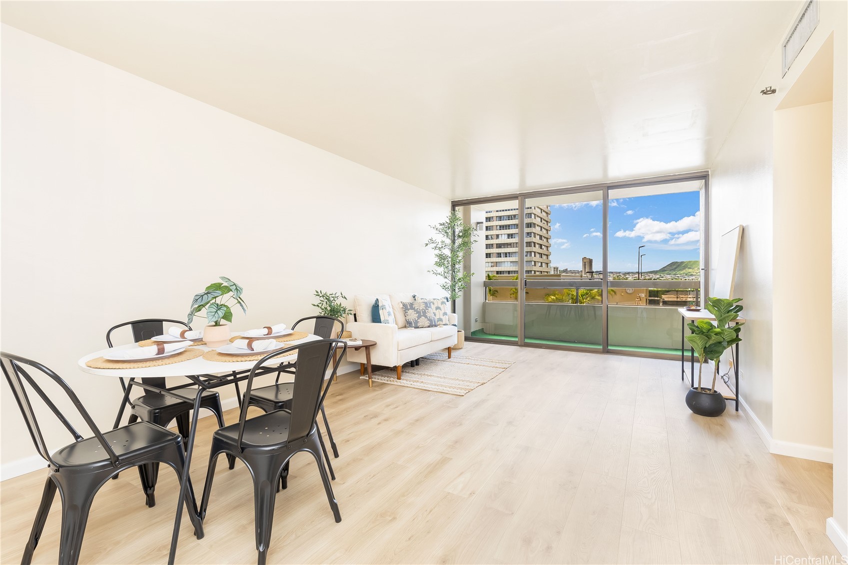 2499 Kapiolani Boulevard 607