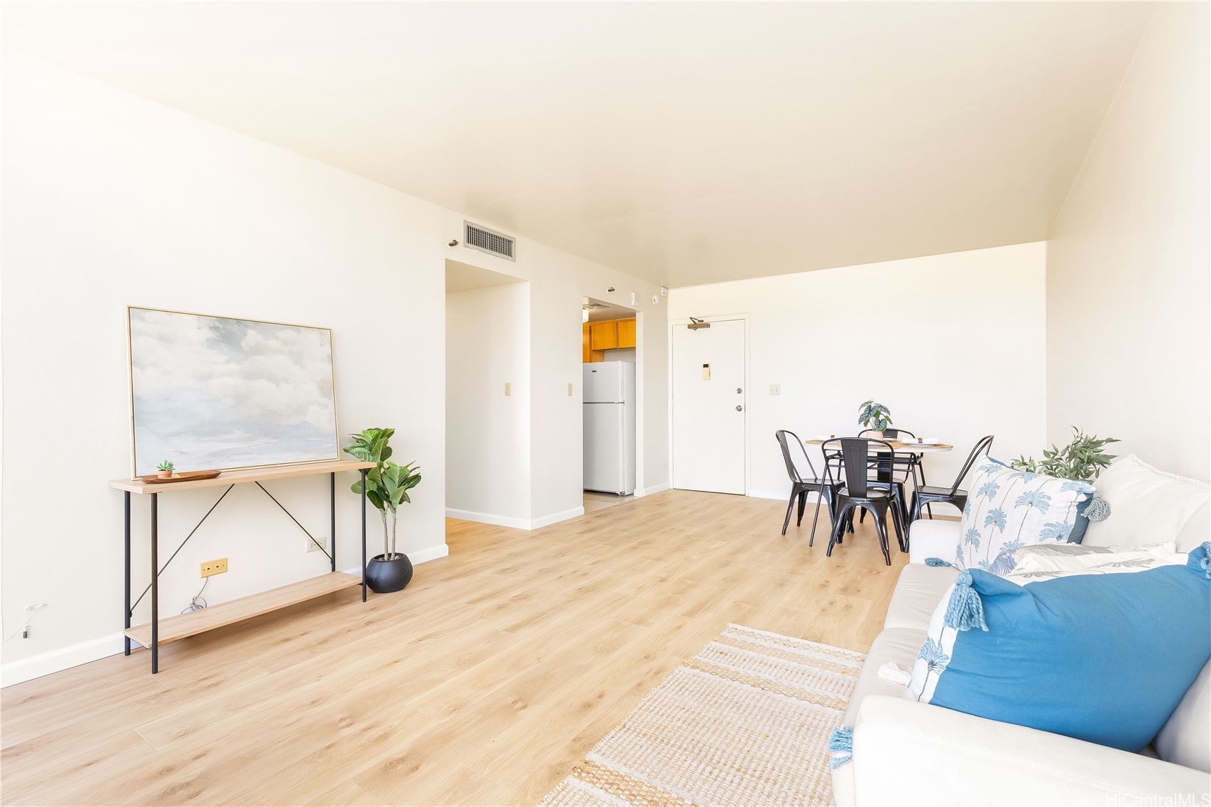 2499 Kapiolani Boulevard 607