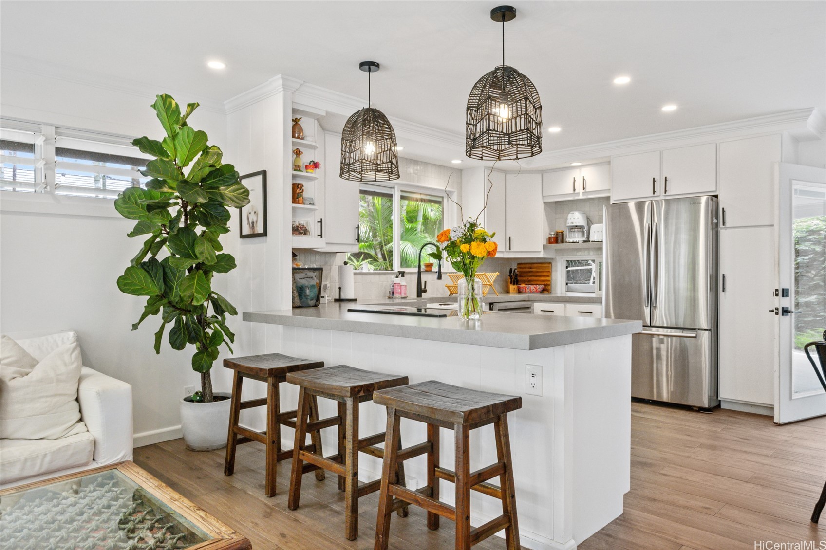 321 Kealahou Place