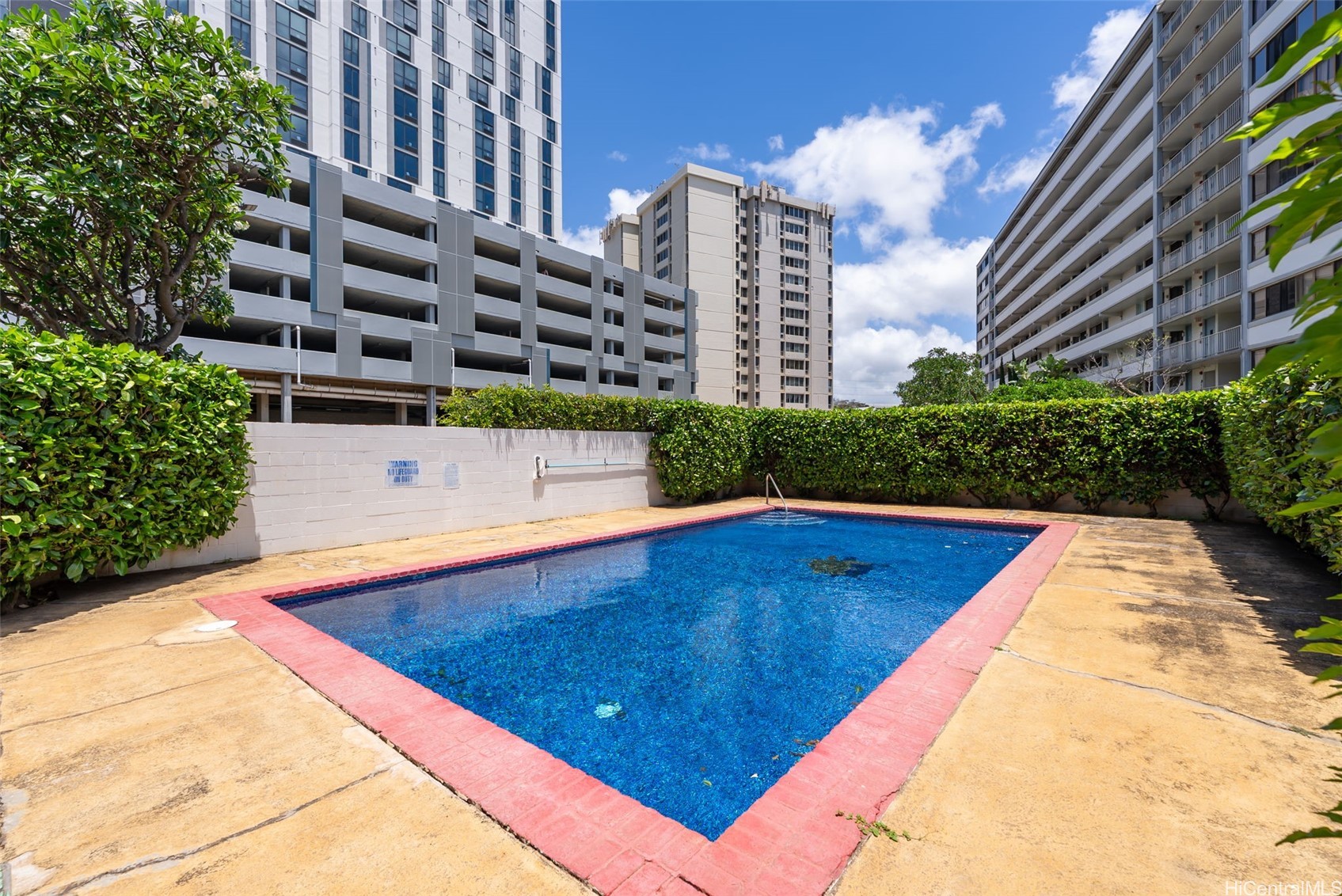 Centre Court Condominium