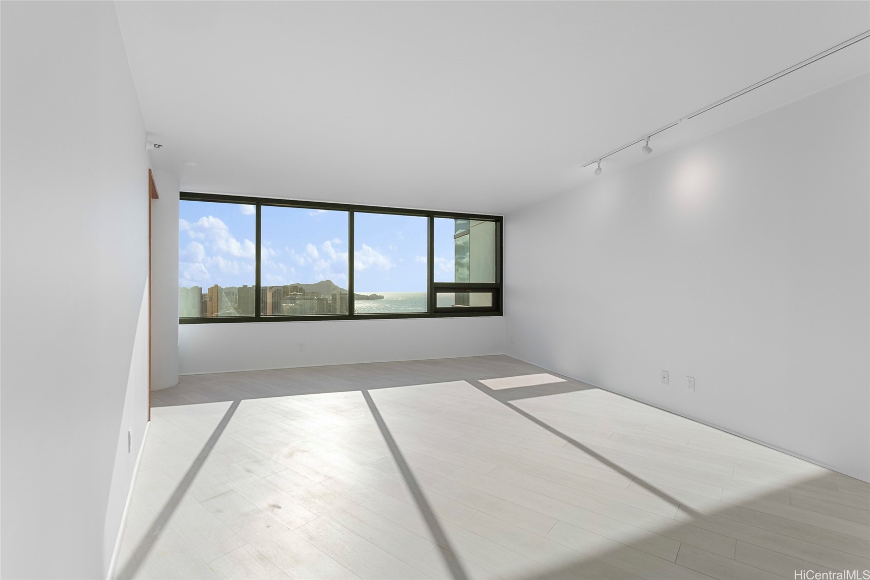 1330 Ala Moana Boulevard 3607