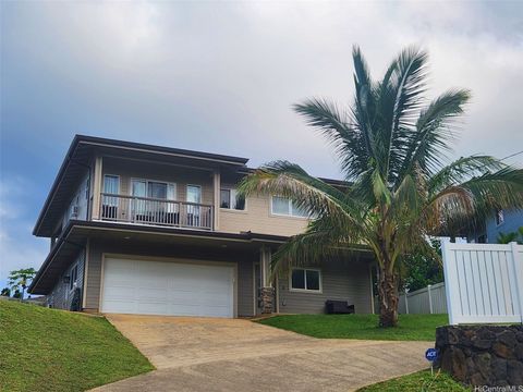 Photo of 47-285 Waihee Road #D, Kaneohe, HI 96744 (MLS # 202511511)