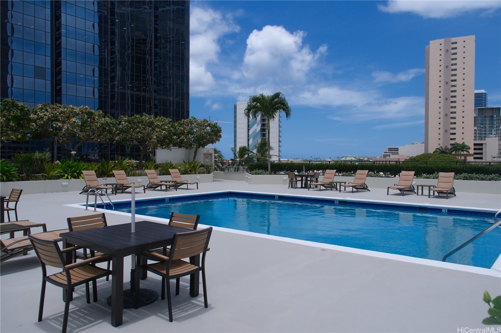 Royal Capitol Plaza Condominium