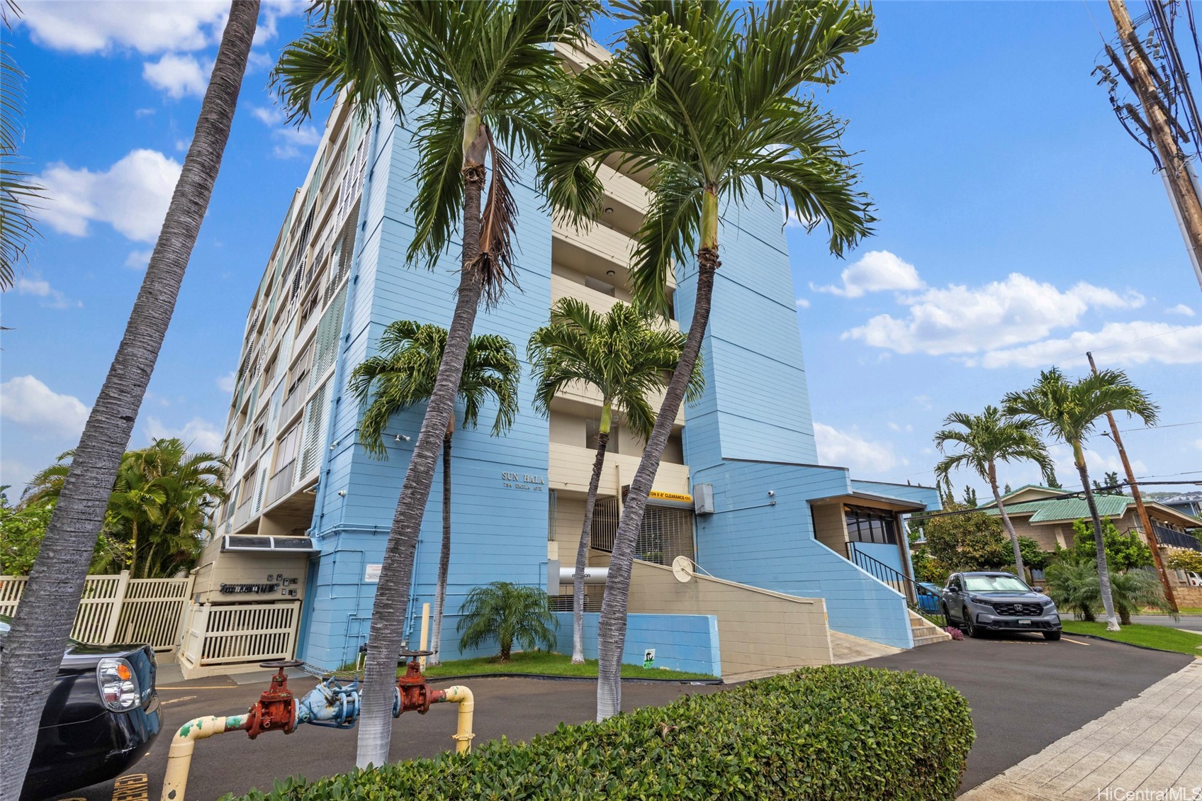 754 Ekela Avenue 904