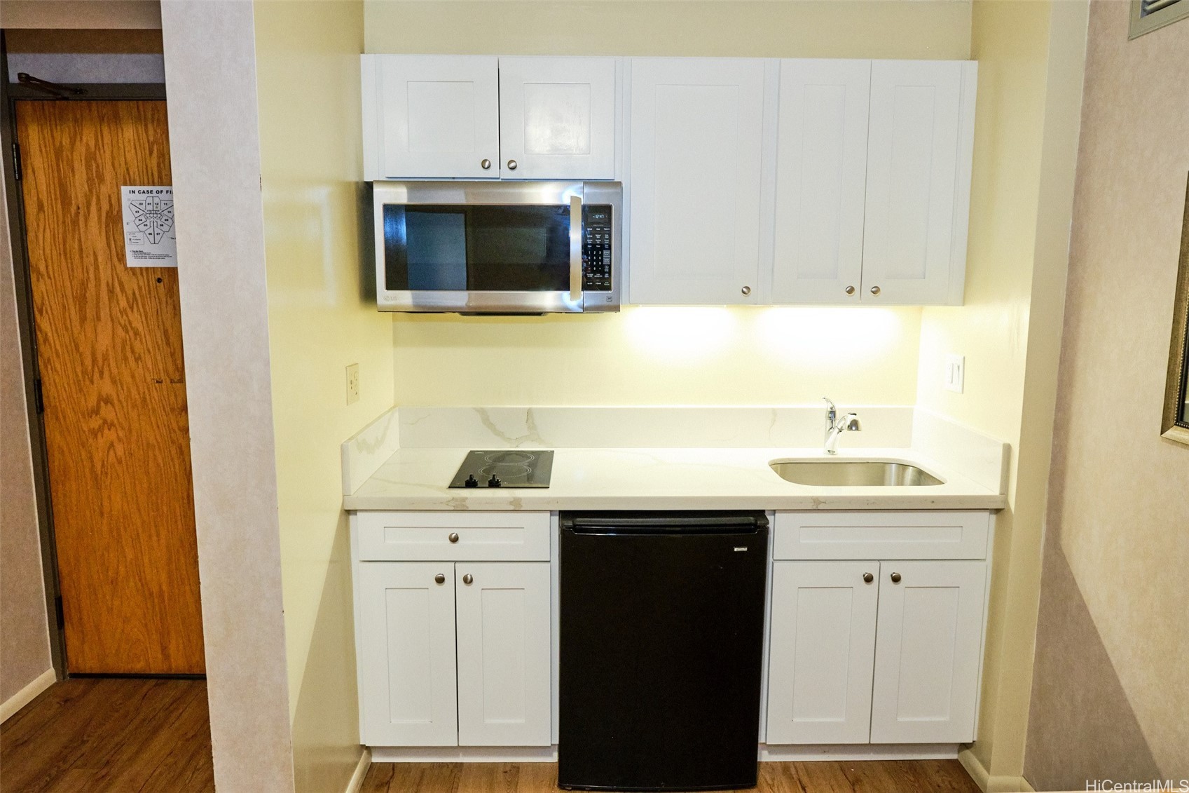 1088 Bishop Street 2712