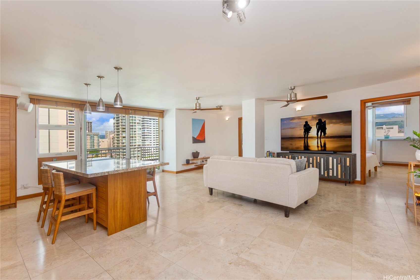 222 Liliuokalani Avenue 1003