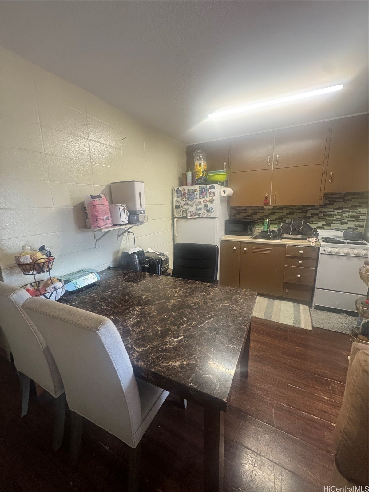 94-099 Waipahu Street A312