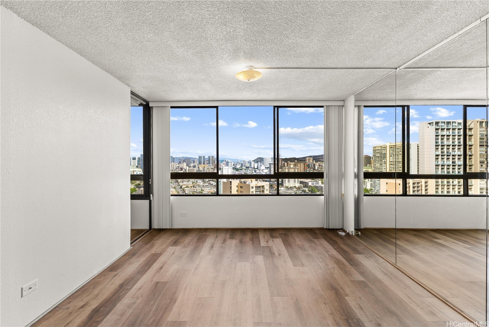 2499 Kapiolani Boulevard 2604