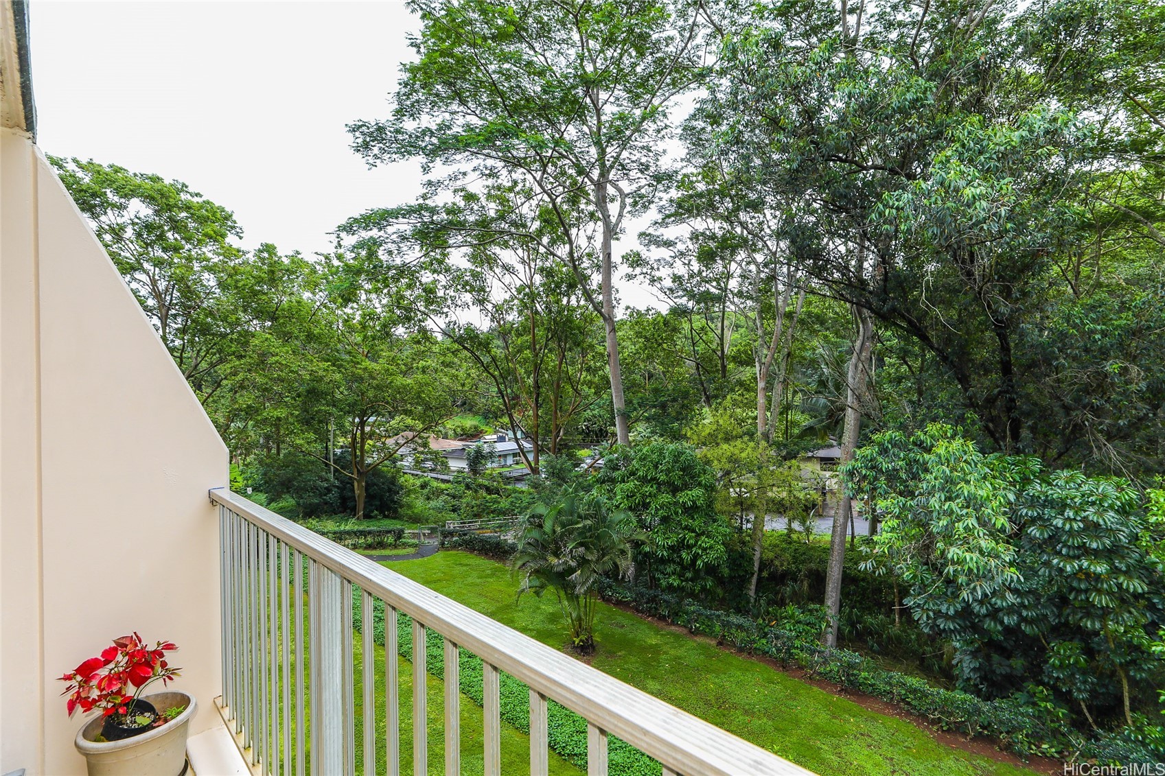 95-2039 Waikalani Place C304