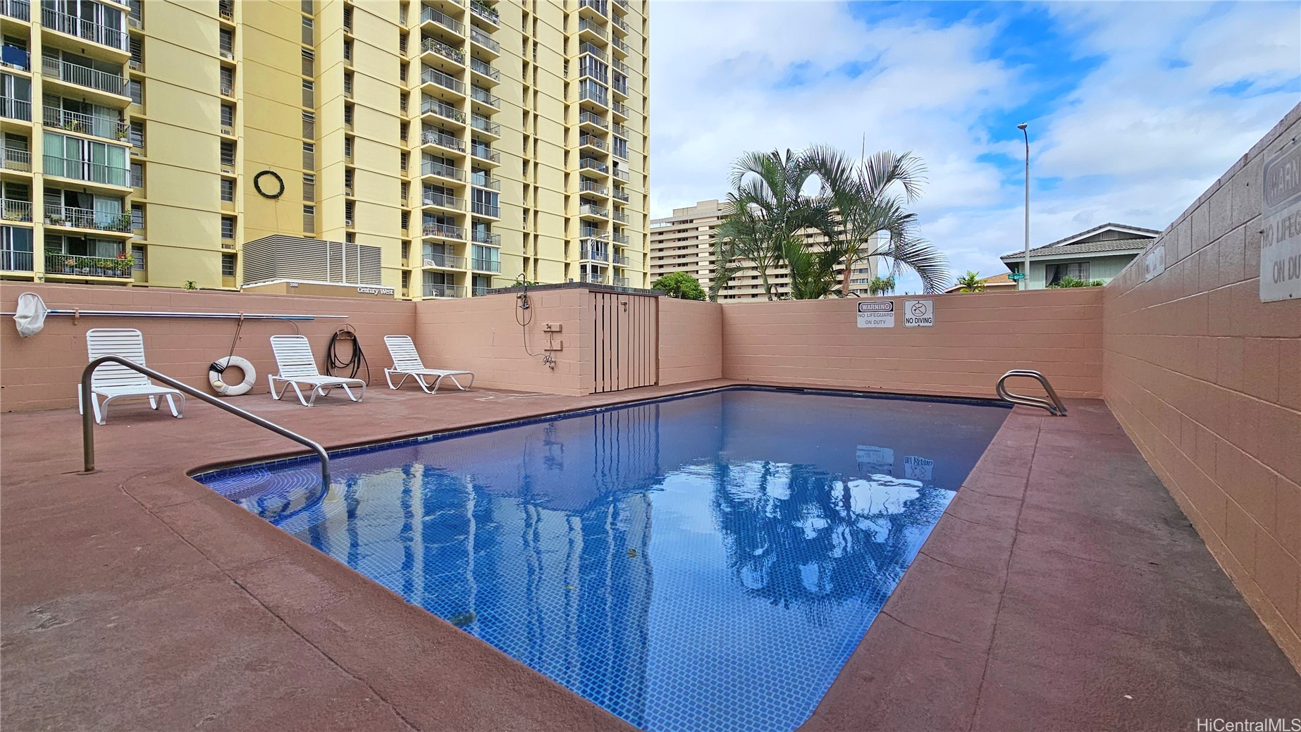 Lakeside West Condominium