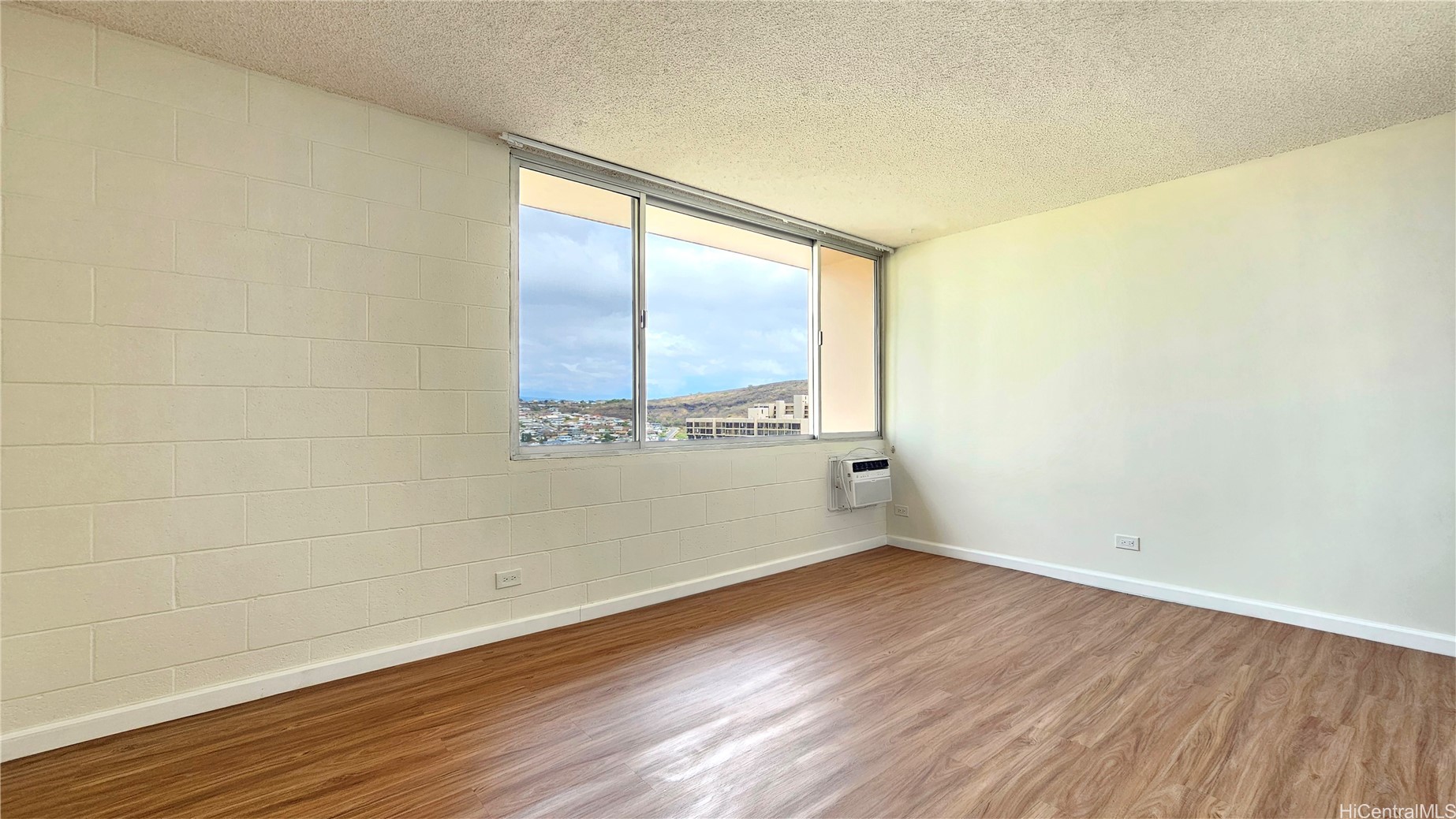 909 Ala Nanala Street 1501