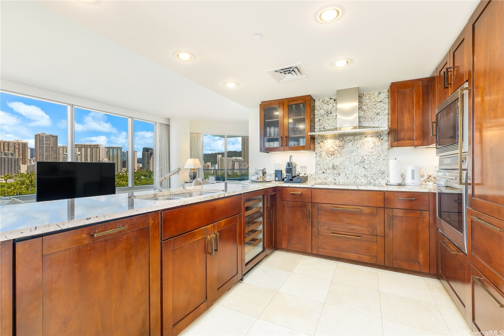 223 Saratoga Road 903