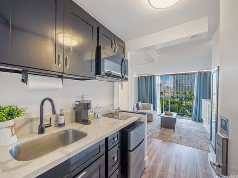 Photo of 2427 Kuhio Avenue #804, Honolulu, HI 96815 (MLS # 202606778)