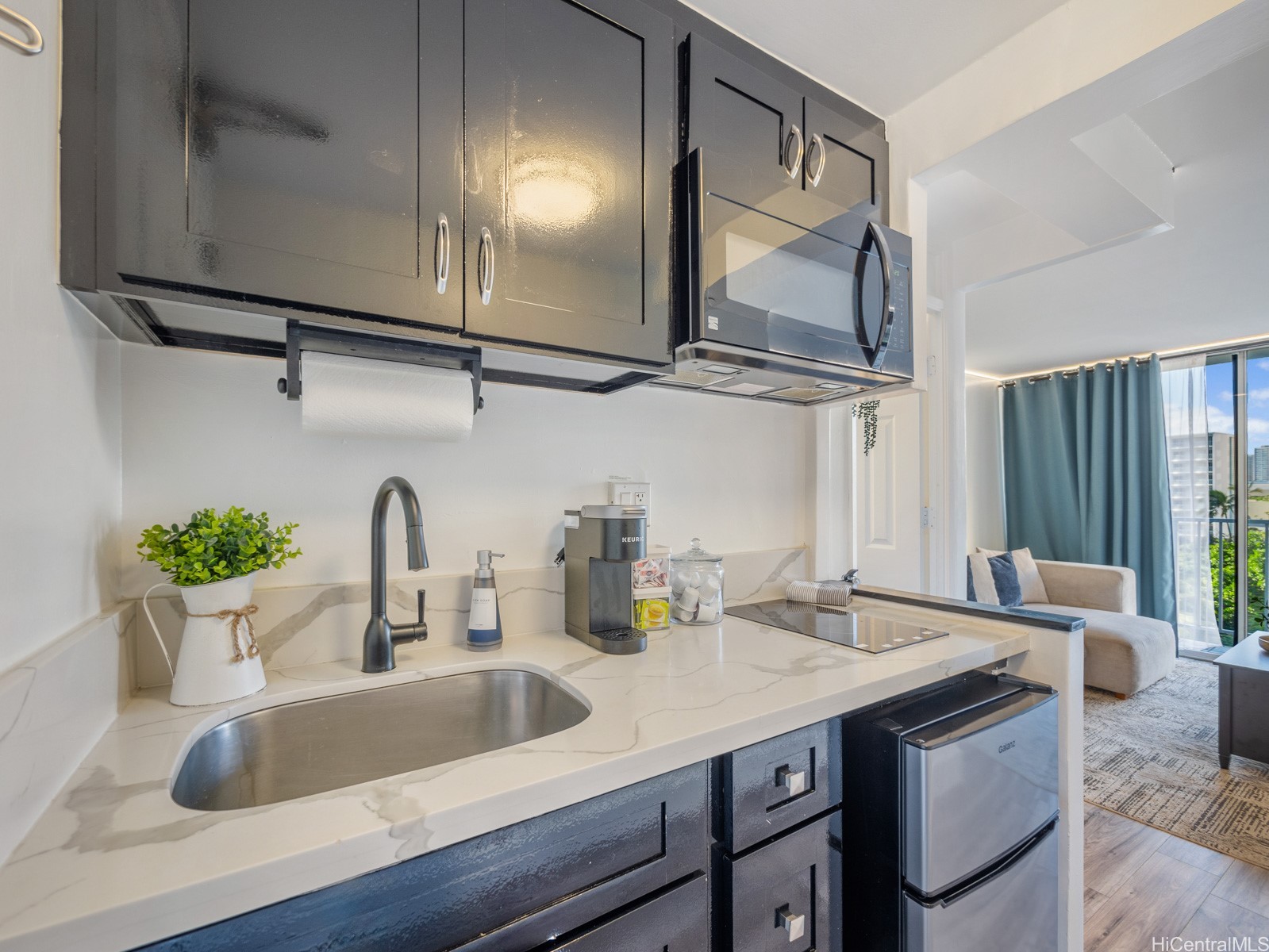 2427 Kuhio Avenue 804