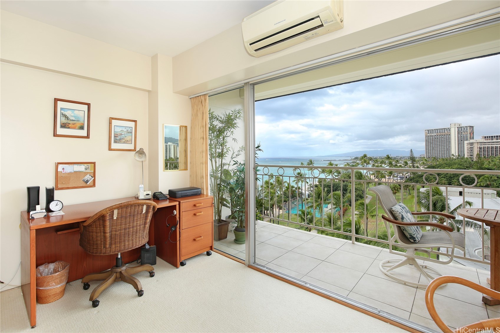 2161 Kalia Road 810