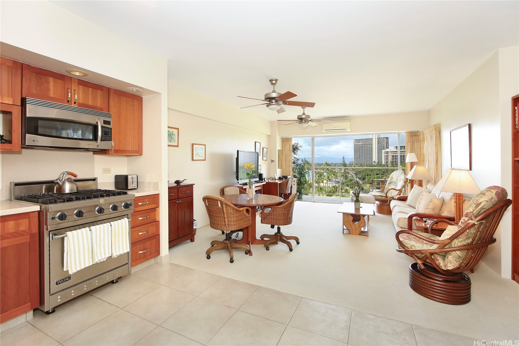 2161 Kalia Road 810