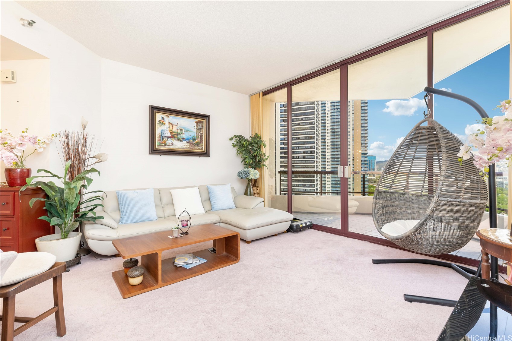 725 Kapiolani Boulevard 1805