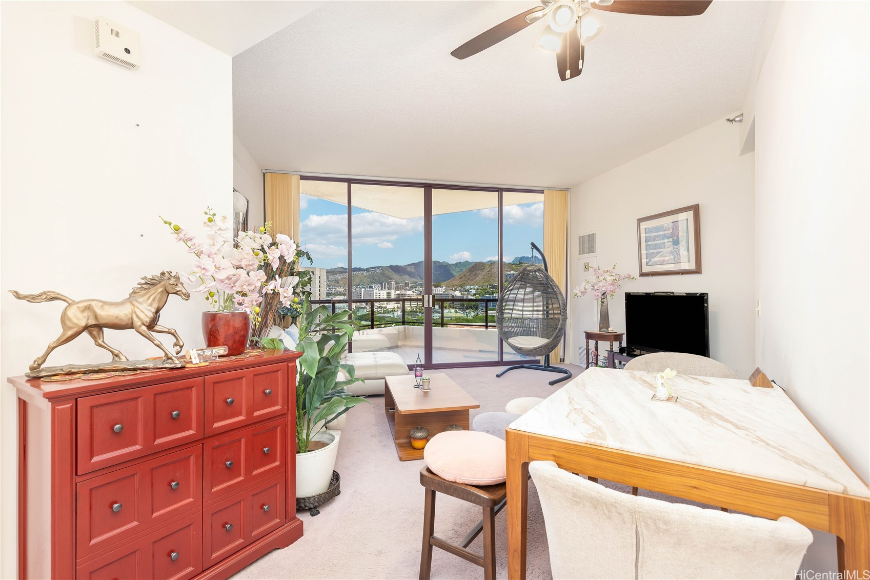 725 Kapiolani Boulevard 1805