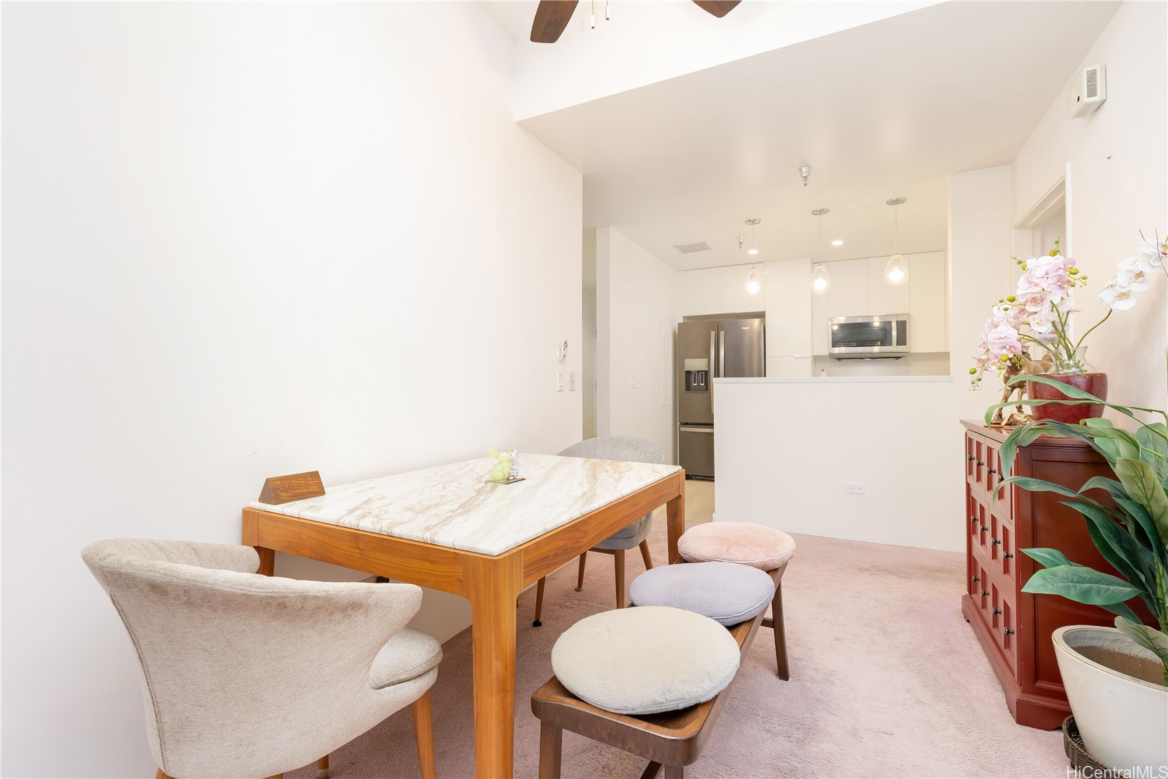 725 Kapiolani Boulevard 1805