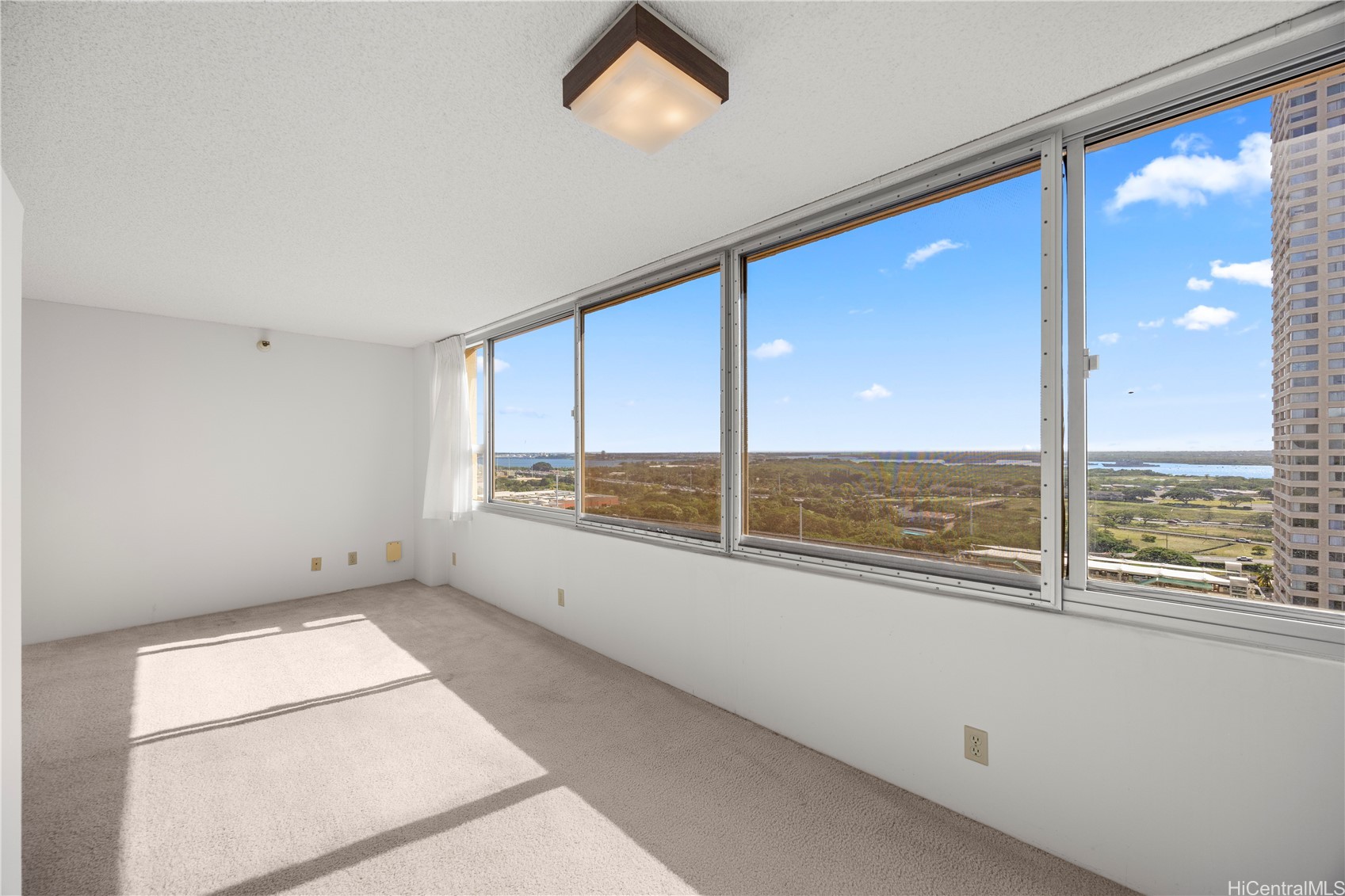 1060 Kamehameha Highway 1902B