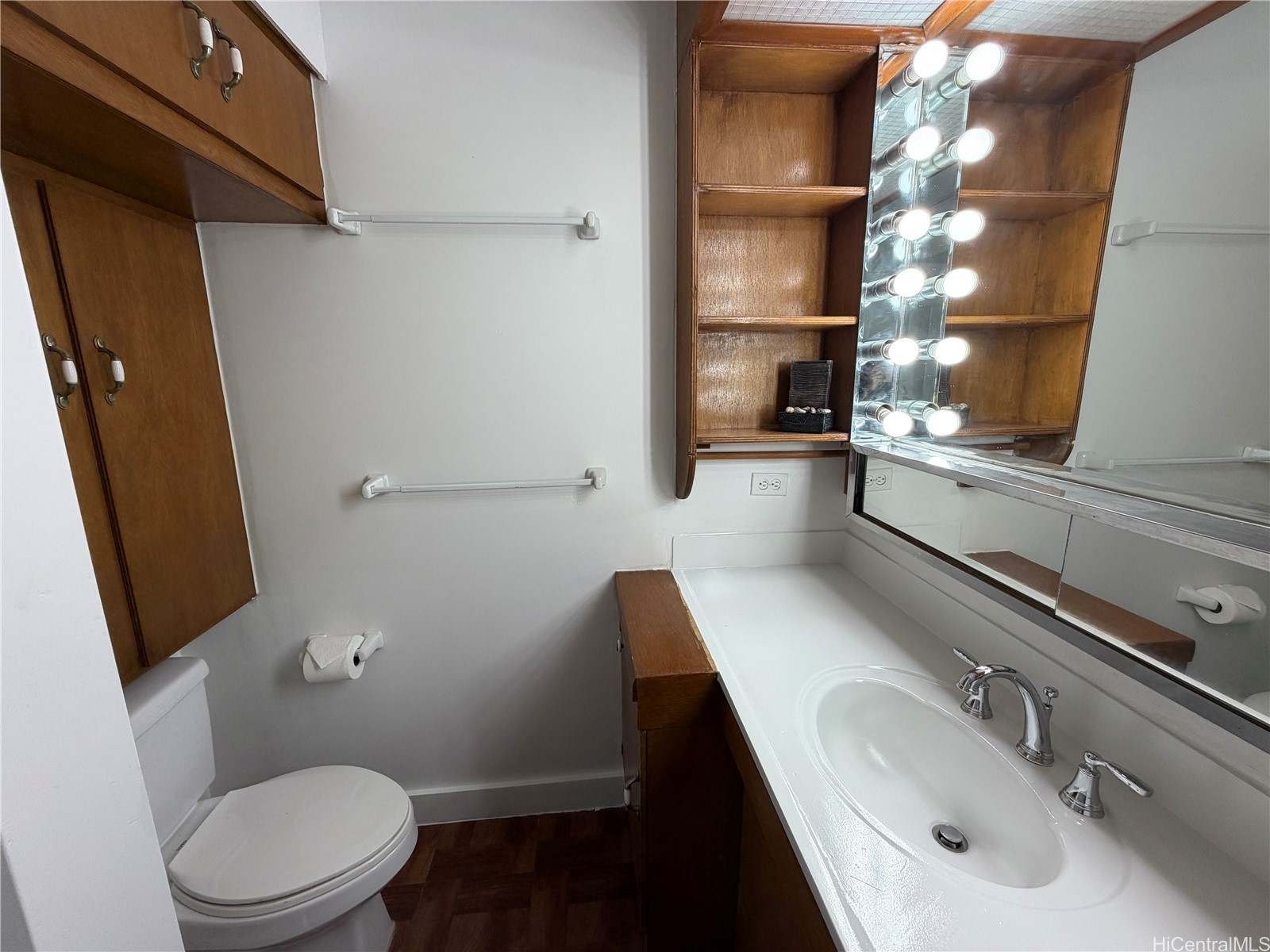 747 Amana Street 2112