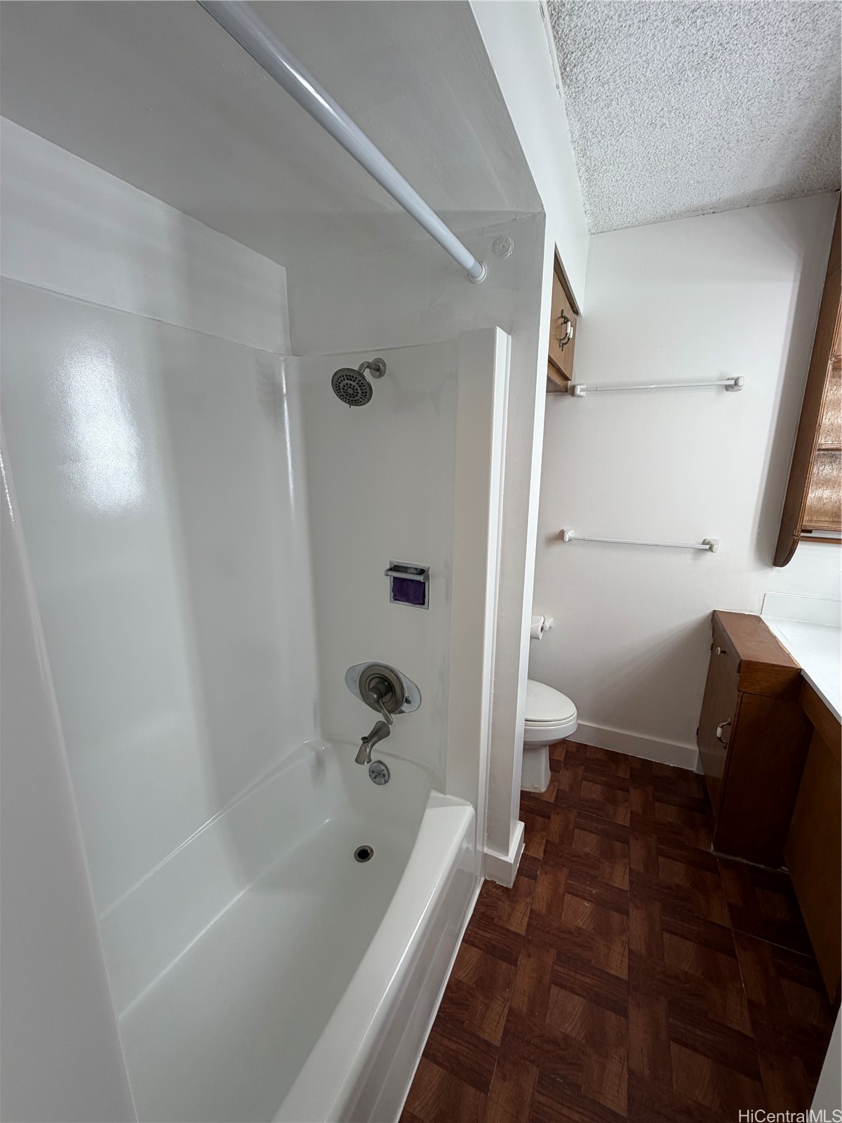 747 Amana Street 2112