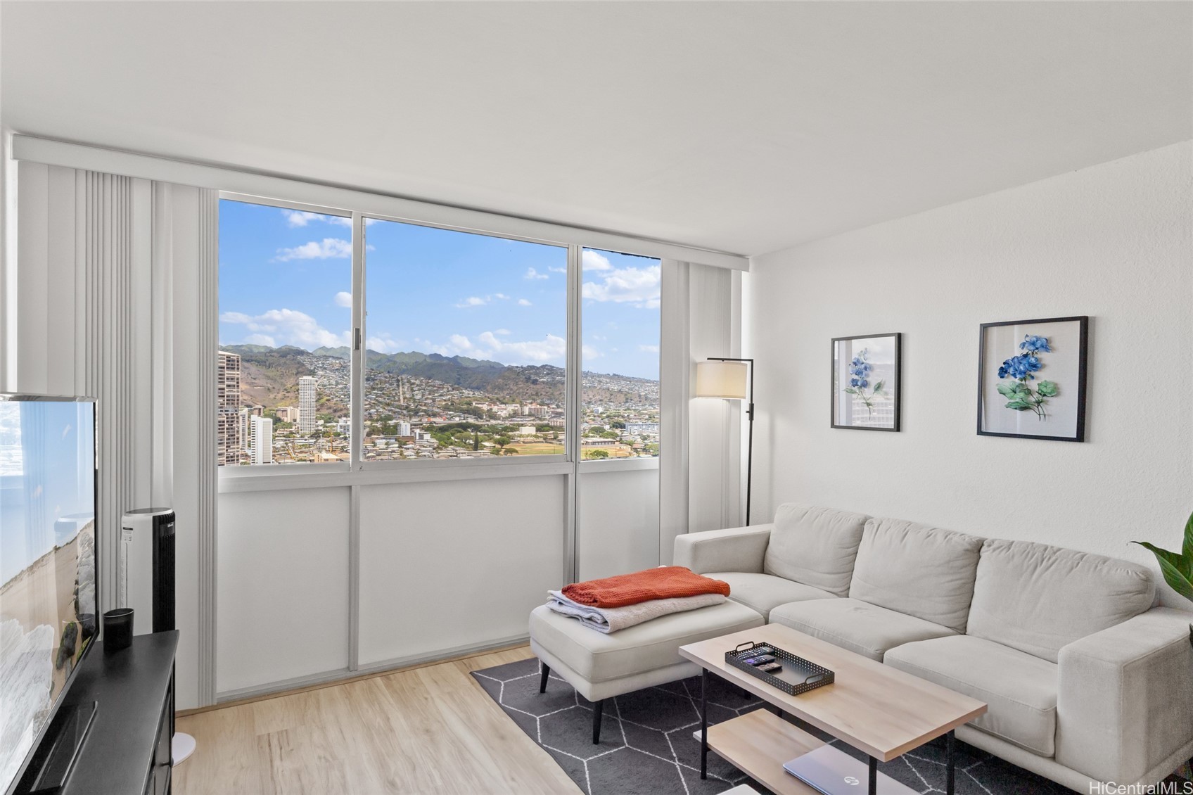 2211 Ala Wai Boulevard 2910