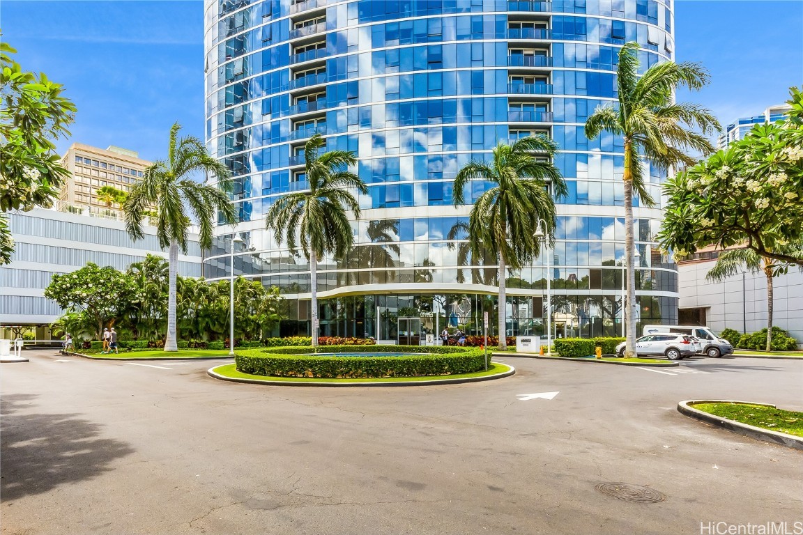 Moana Pacific Condominium
