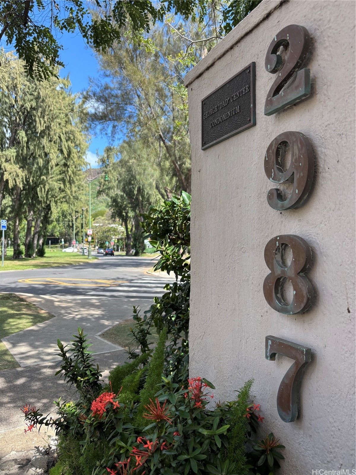 2987 Kalakaua Condominium