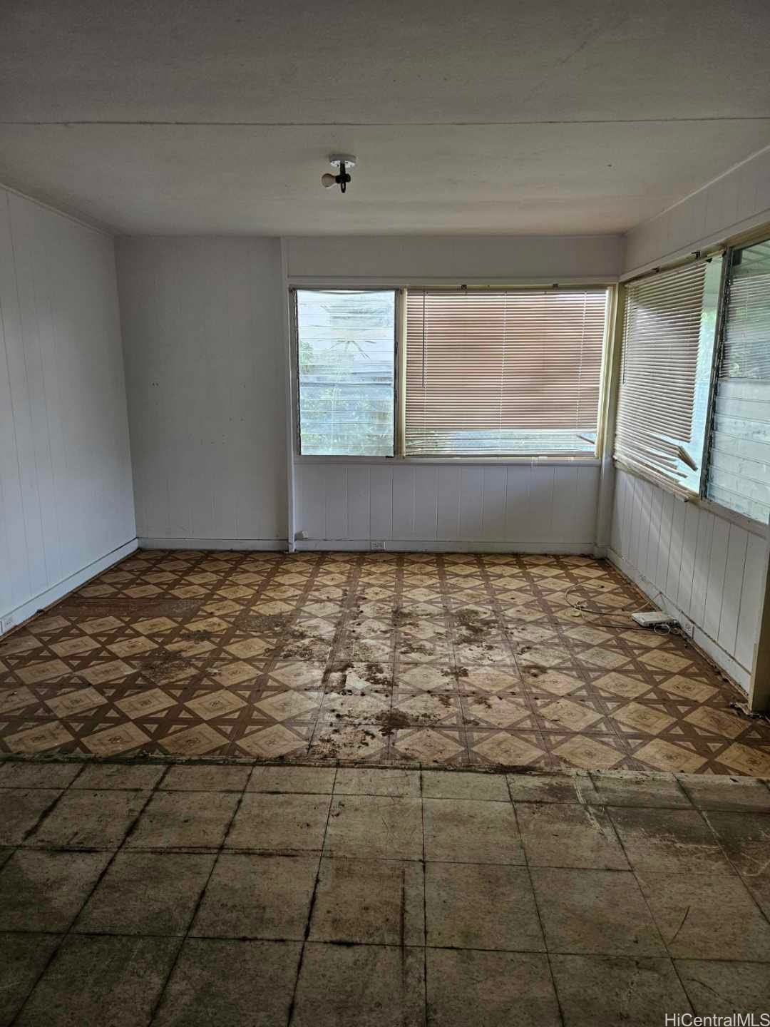 84-960 Lahaina Street