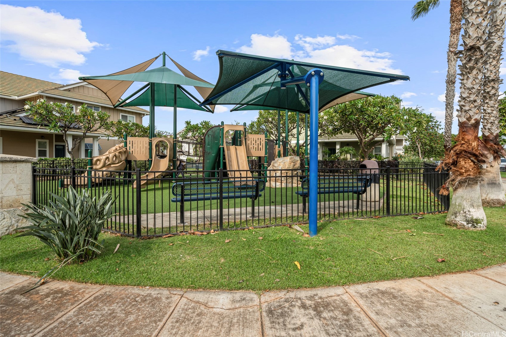 Kahiku At Mehana Condominium