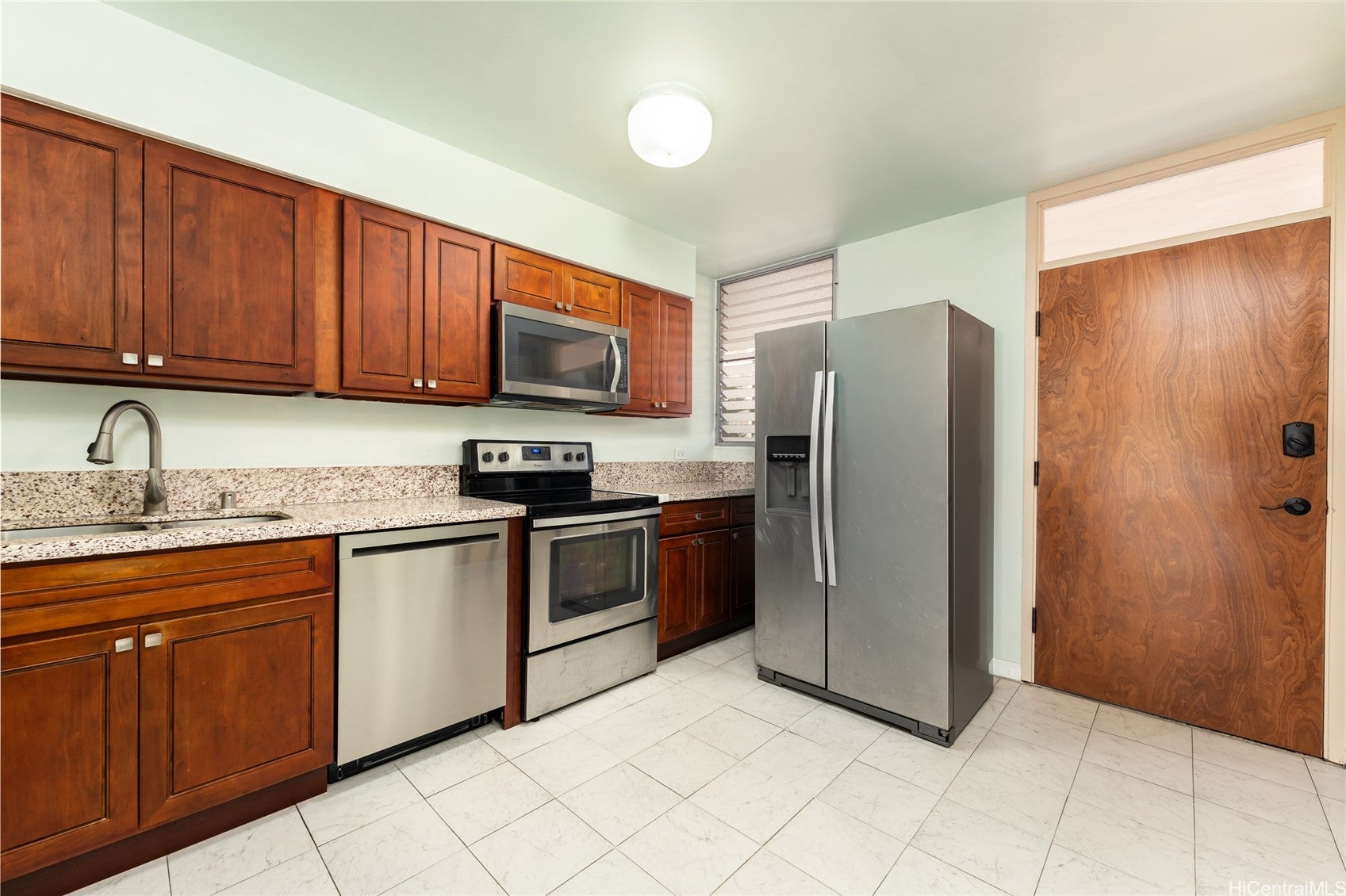 500 University Avenue 320