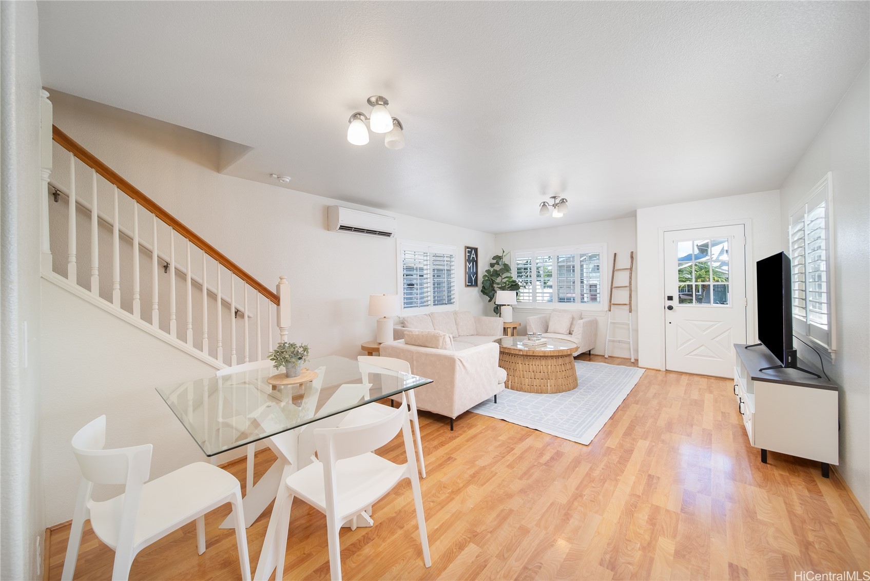 87-1041 Huamoa Street