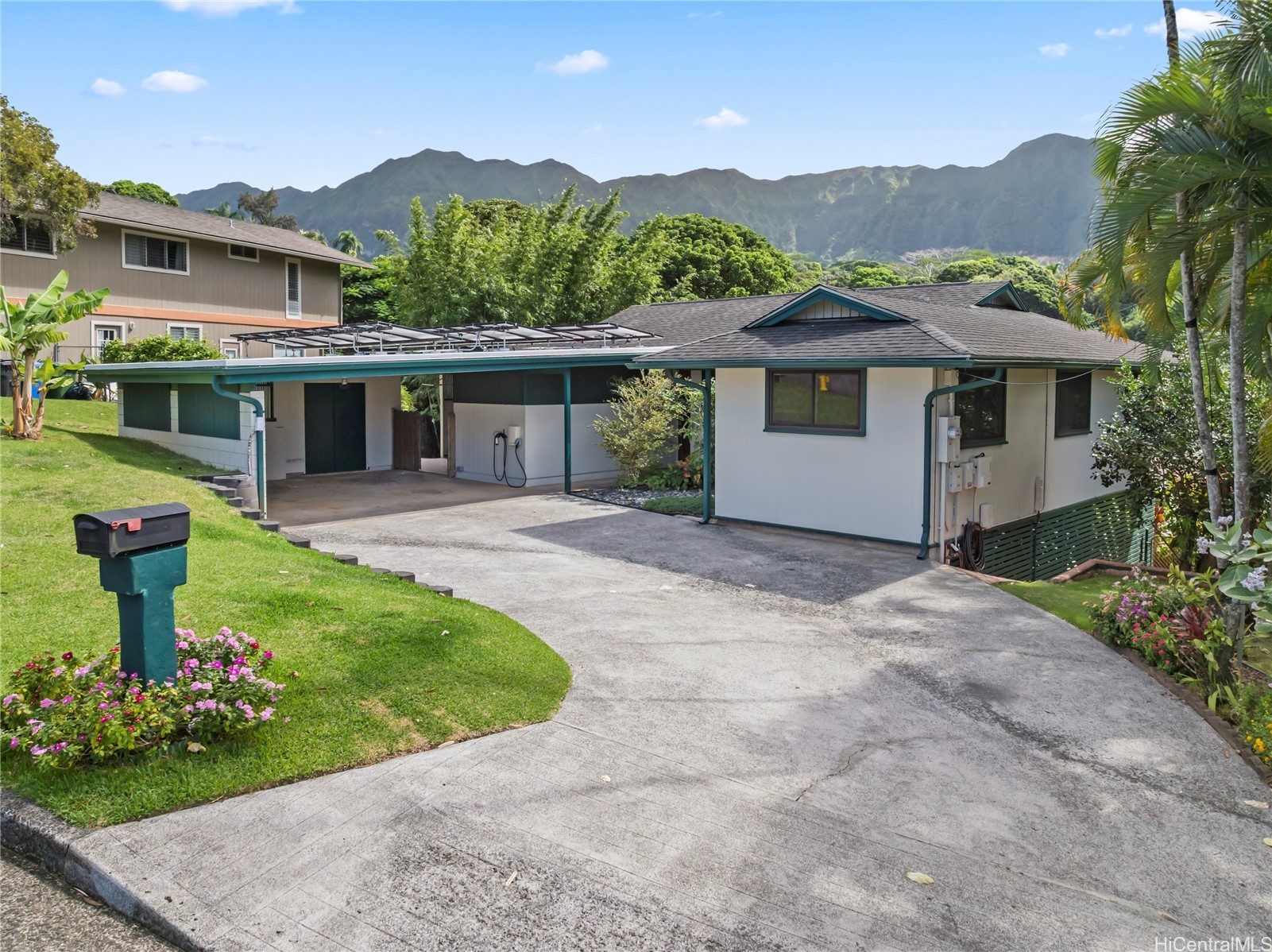 1230 Lola Place