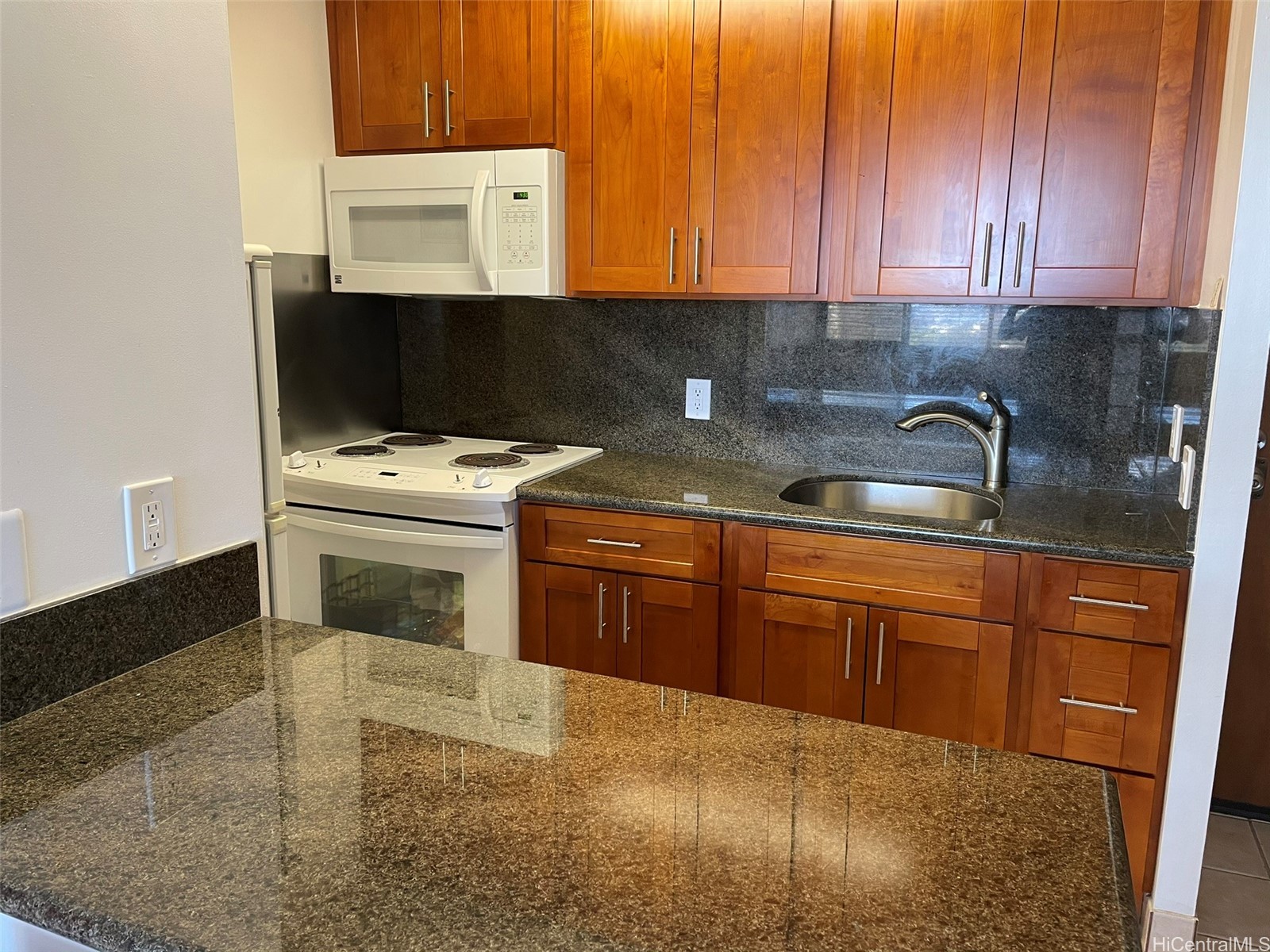2040 Nuuanu Avenue 1203