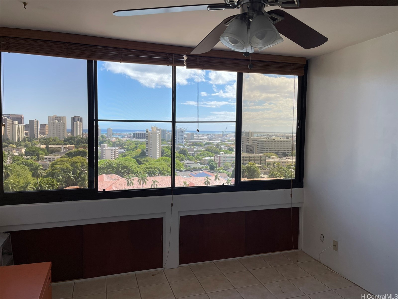 2040 Nuuanu Avenue 1203