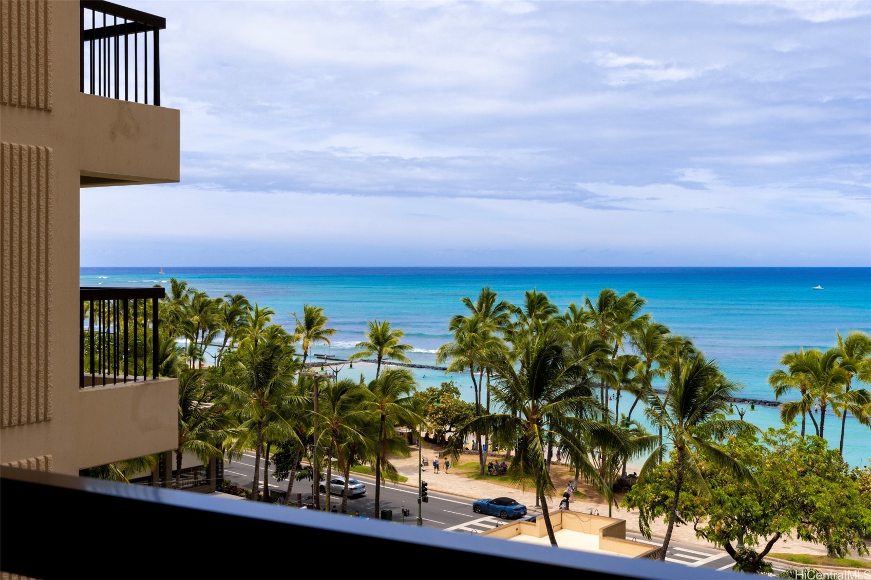 2470 Kalakaua Avenue 704