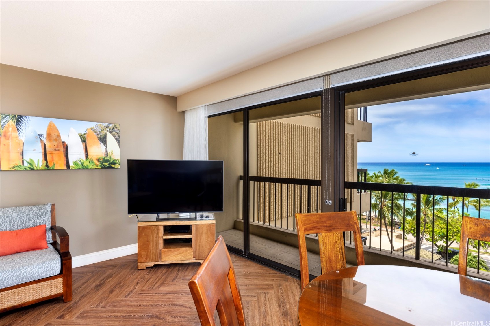 2470 Kalakaua Avenue 704