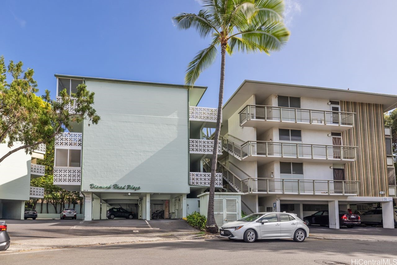 Diamond Head Plaza Condominium