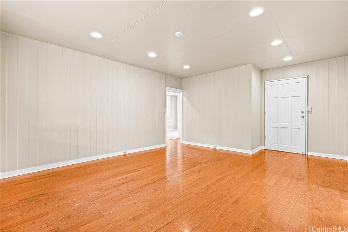 94-1122 Huakai Street