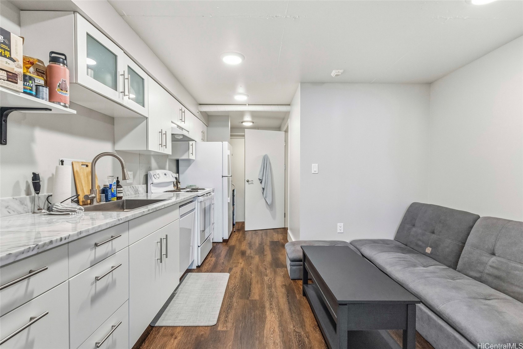 803 Waimanu Street 702