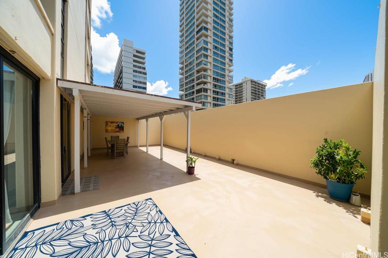 2410 Cleghorn Street 502