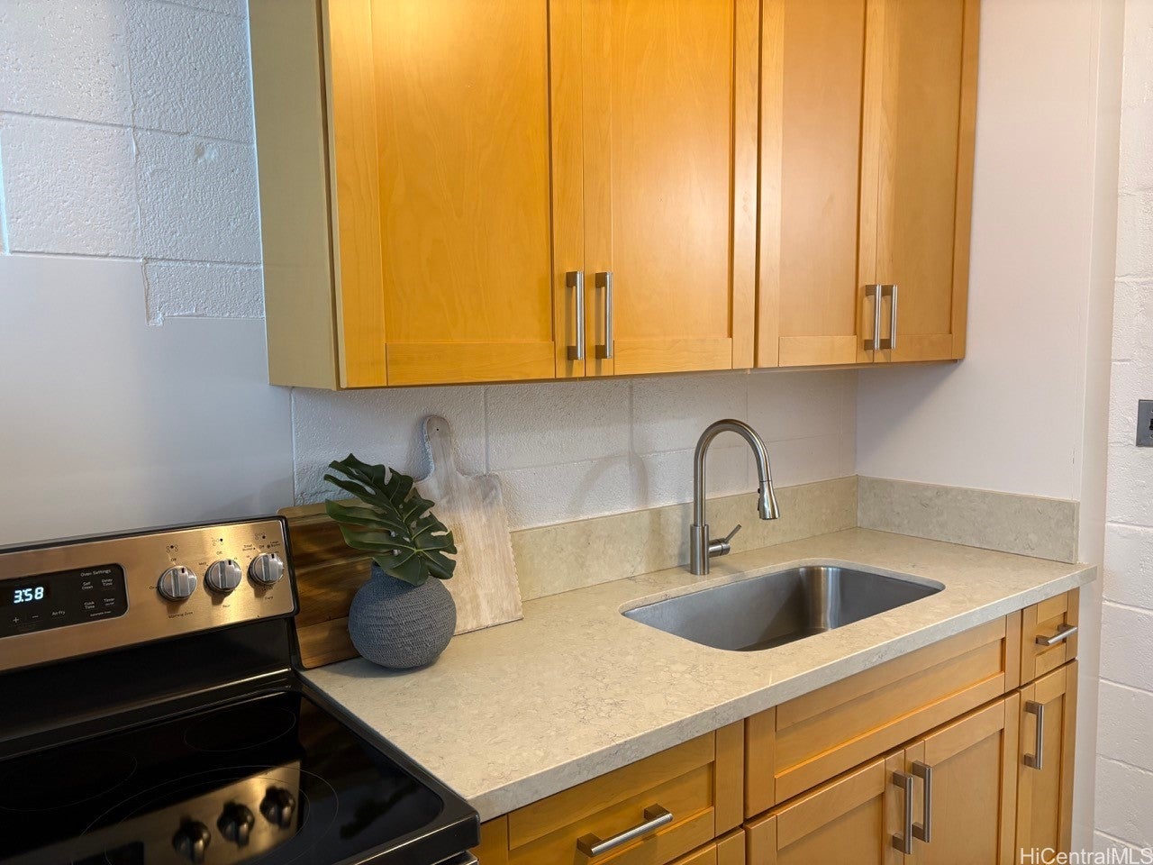 1129 Kokea Street H203