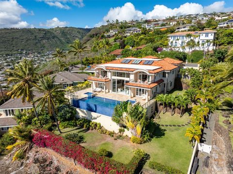 Photo of 269 Kaialii Place, Honolulu, HI 96821 (MLS # 202523956)