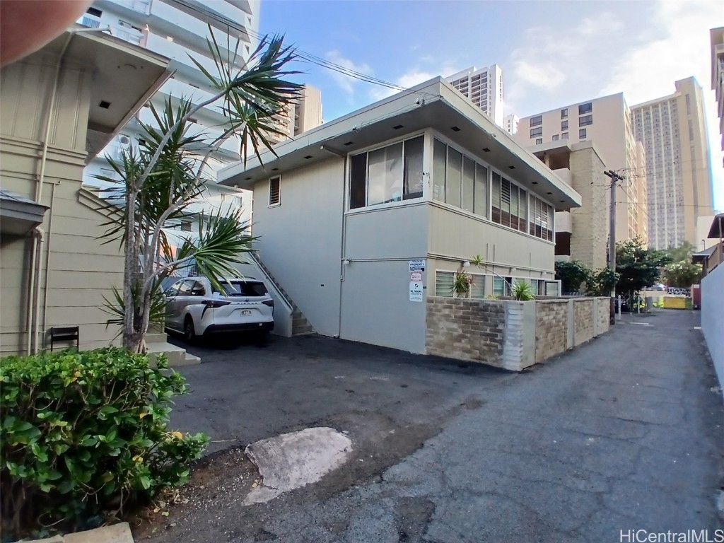 2517 Ala Wai Boulevard