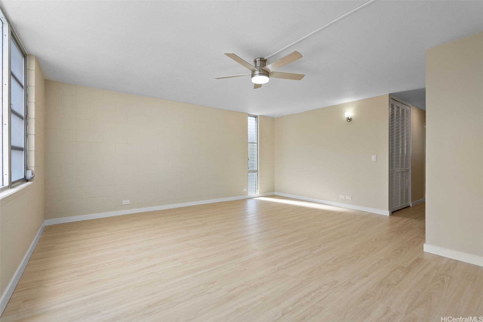 98 1030 Moanalua Road 5-201