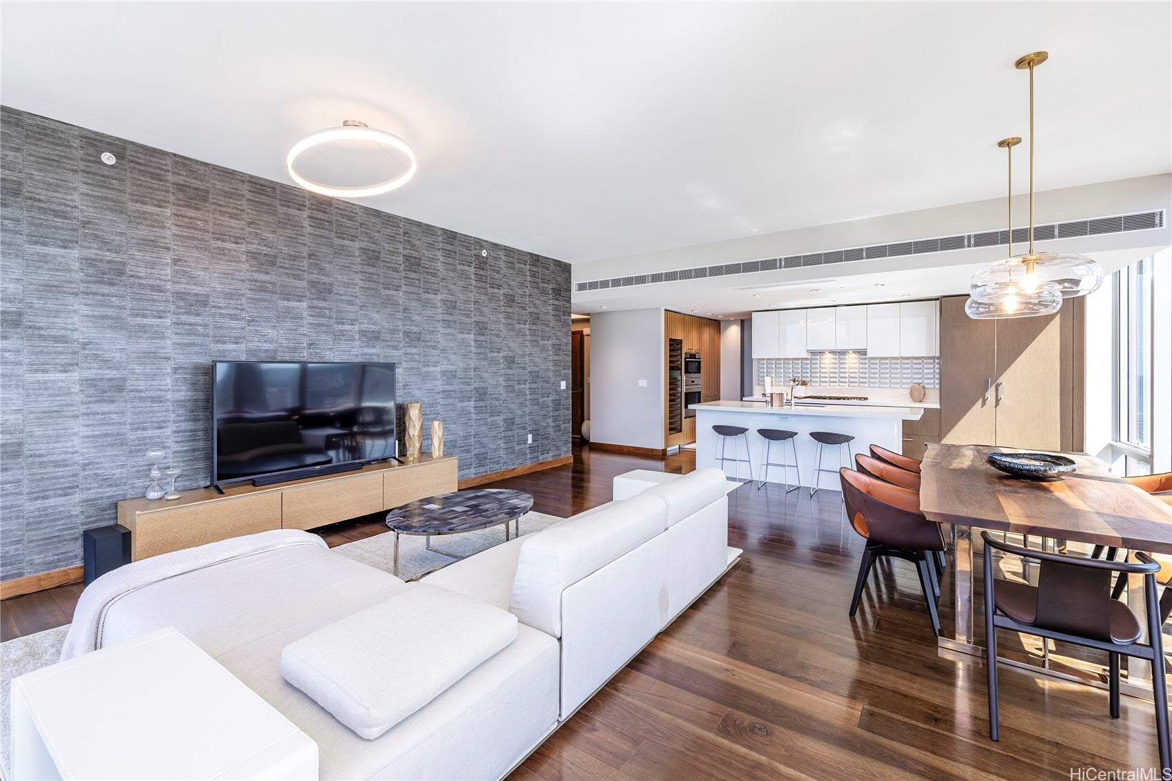1555 Kapiolani Boulevard PH2206
