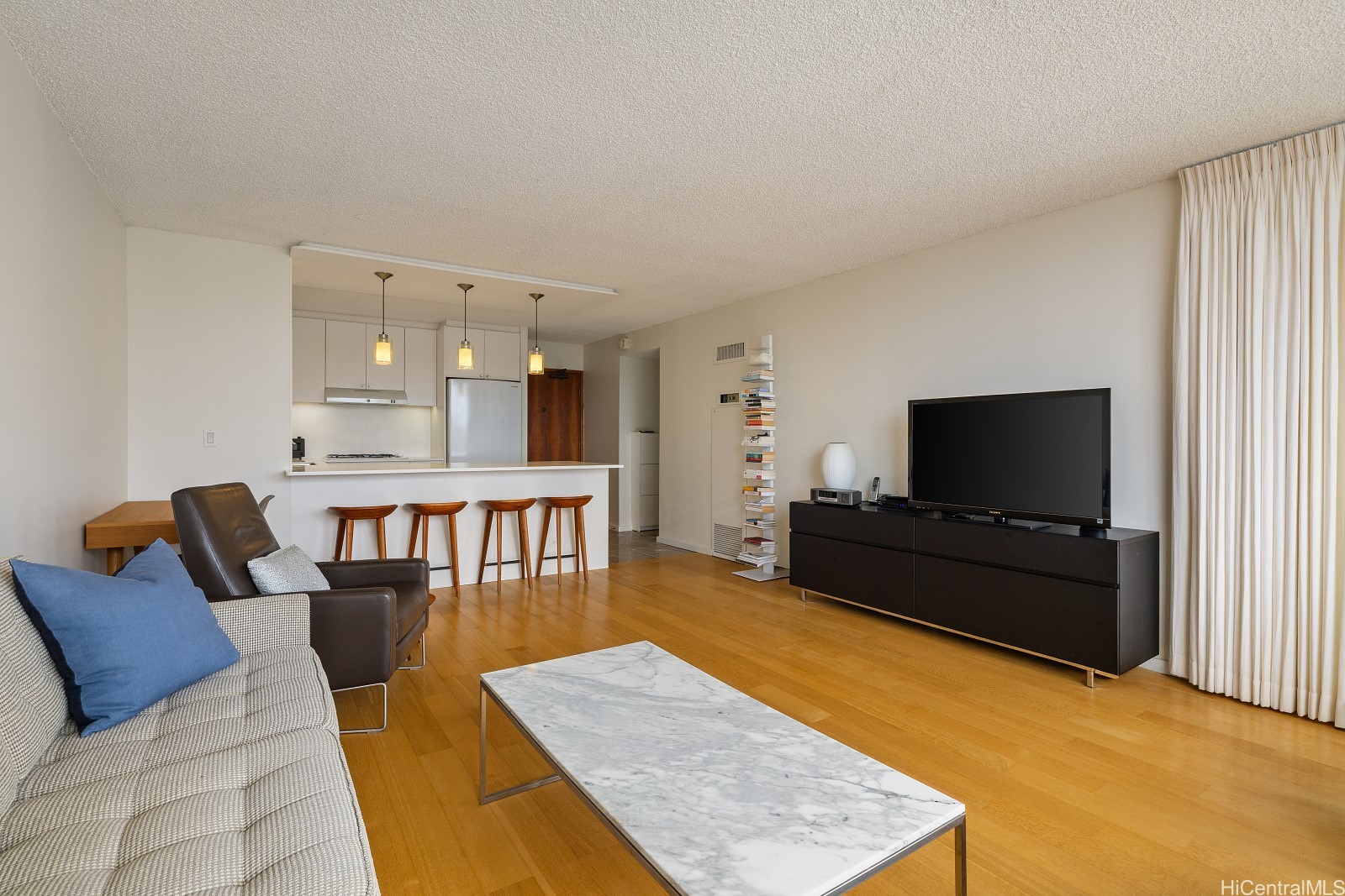 430 Lewers Street 2802