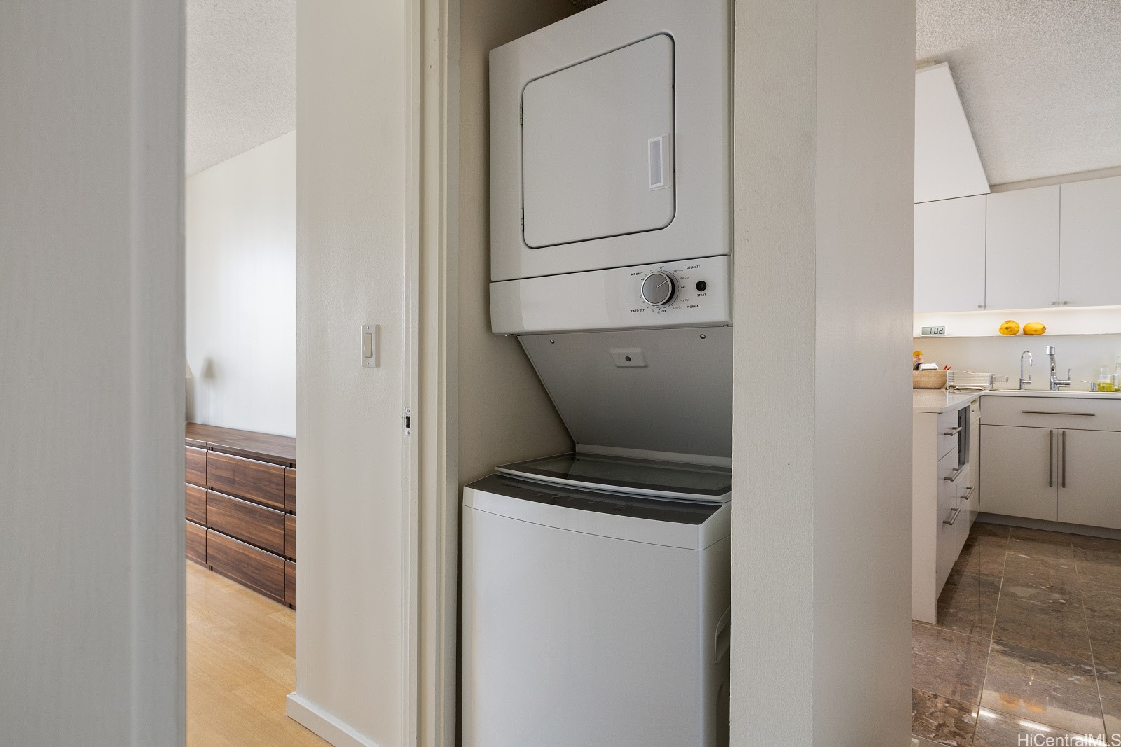 430 Lewers Street 2802