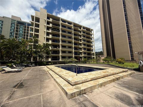 Photo of 21 Craigside Place #6D, Honolulu, HI 96817 (MLS # 202616271)